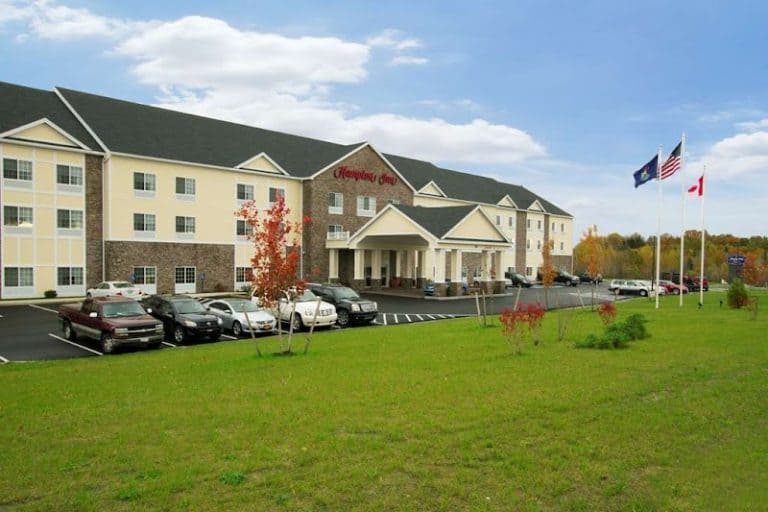 Hampton Inn Bangor 768x512