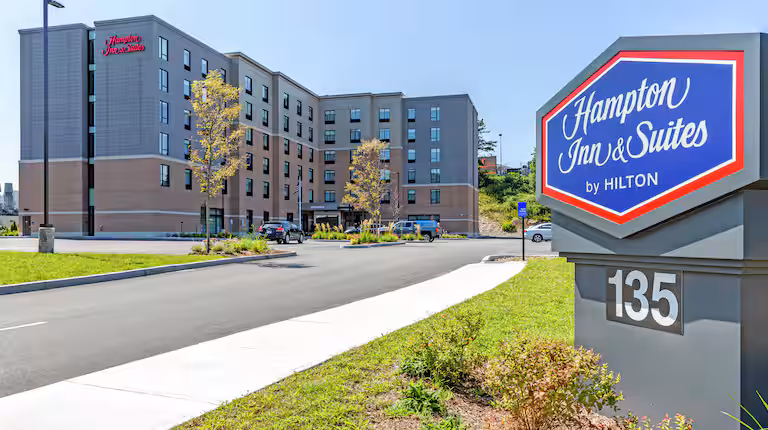 boswlhx hotel entrance