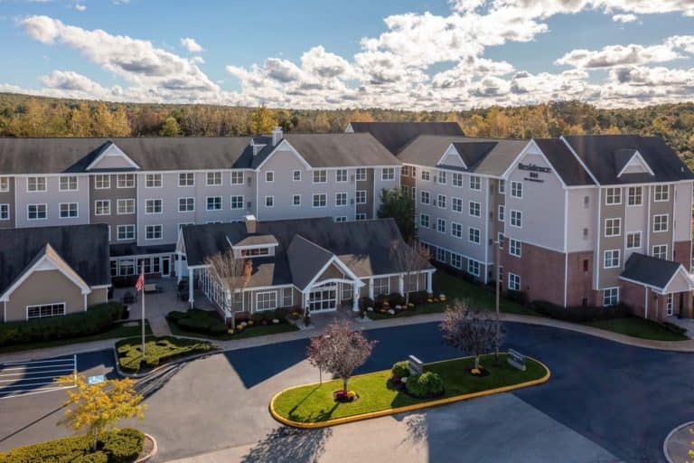 ri pvdpc hotel exterior dayli24532 12963 Classic Hor 768x512